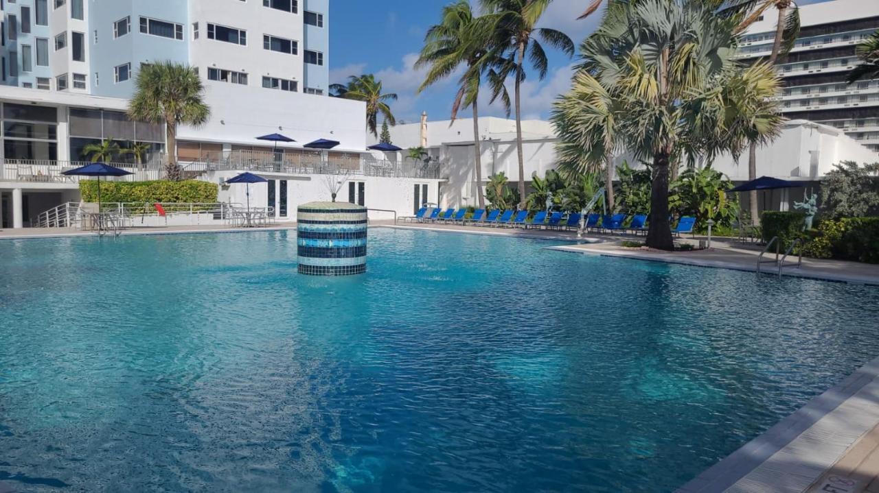 Sherry Frontenac Oceanfront Miami Beach Exterior photo