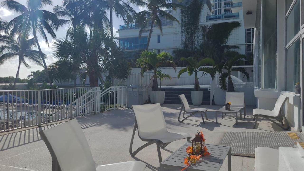 Sherry Frontenac Oceanfront Miami Beach Exterior photo